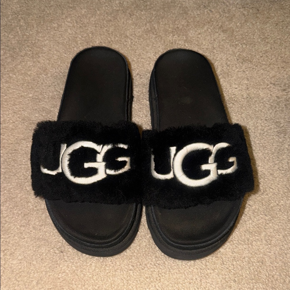 UGG Black Furry Logo Slides